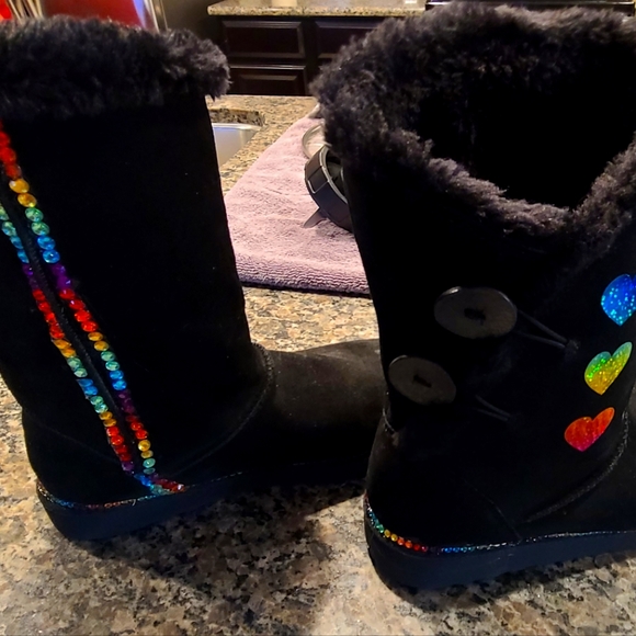 Boots - Picture 1 of 4